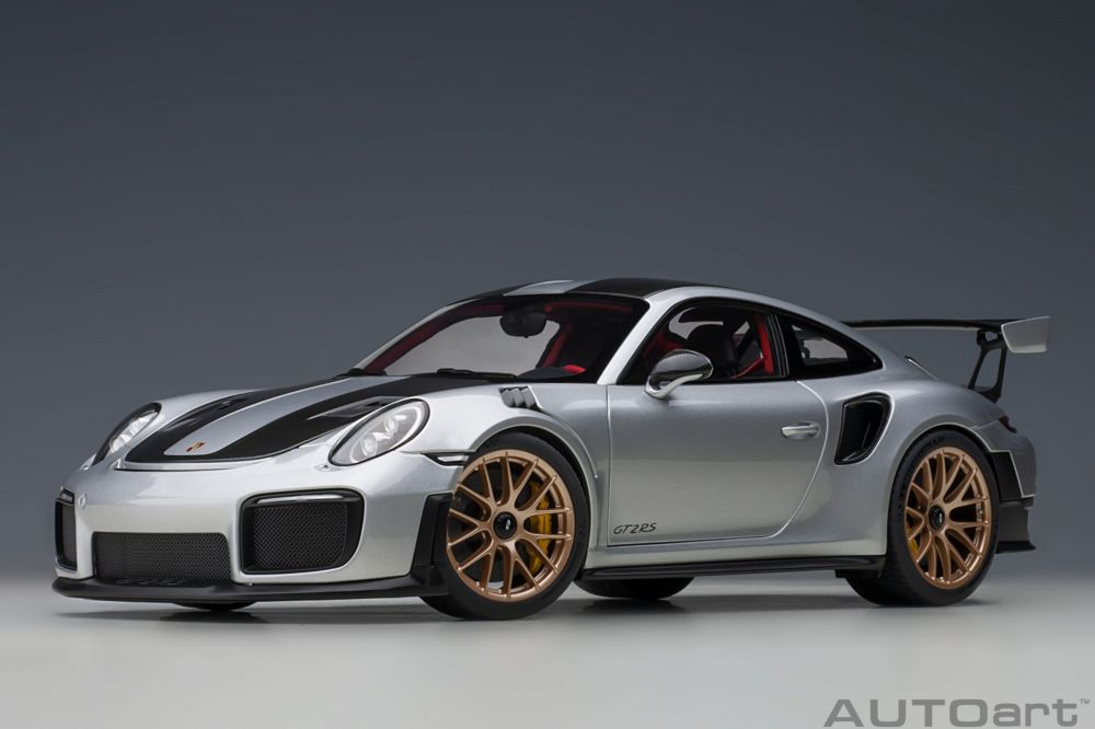 autoart porsche 911 gt2 rs weissach 118 